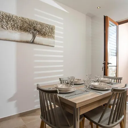 M&e Appartement Charaki