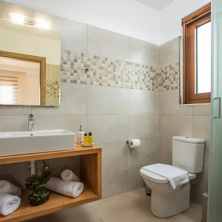 M&e Apartment *